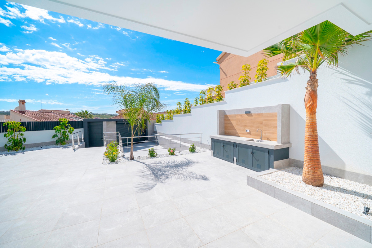 4 Bed Townhouse for sale in Ciudad Quesada Costa Blanca, Alicante, Spain