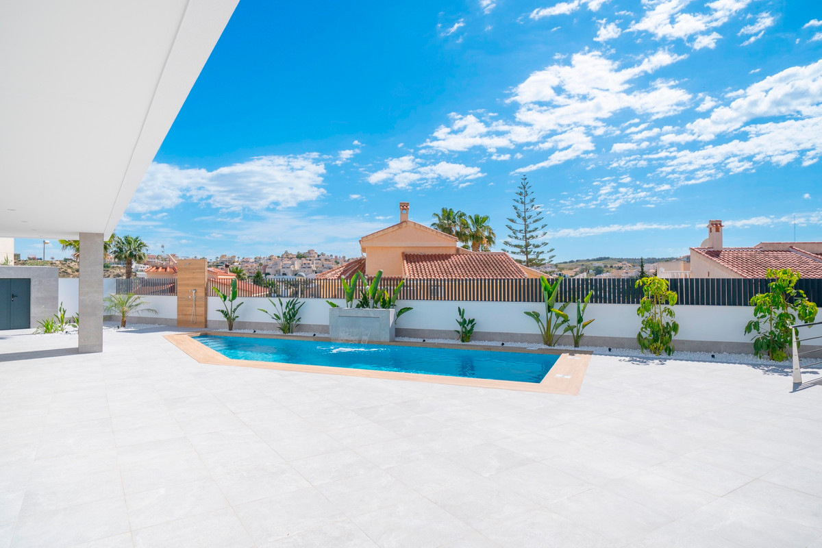 4 Bed Townhouse for sale in Ciudad Quesada Costa Blanca, Alicante, Spain