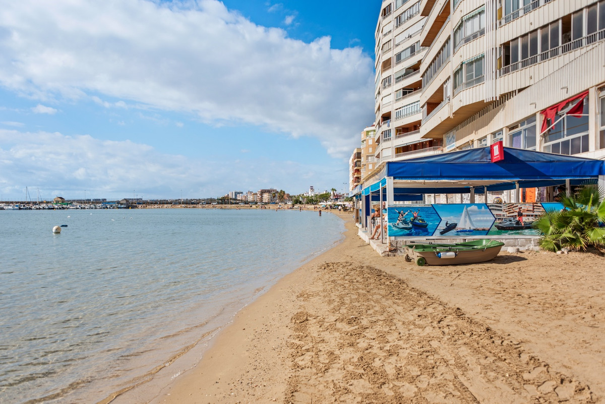 Se vende Apartamento Planta Baja de 3 dormitorios en Costa Blanca, Alicante, España