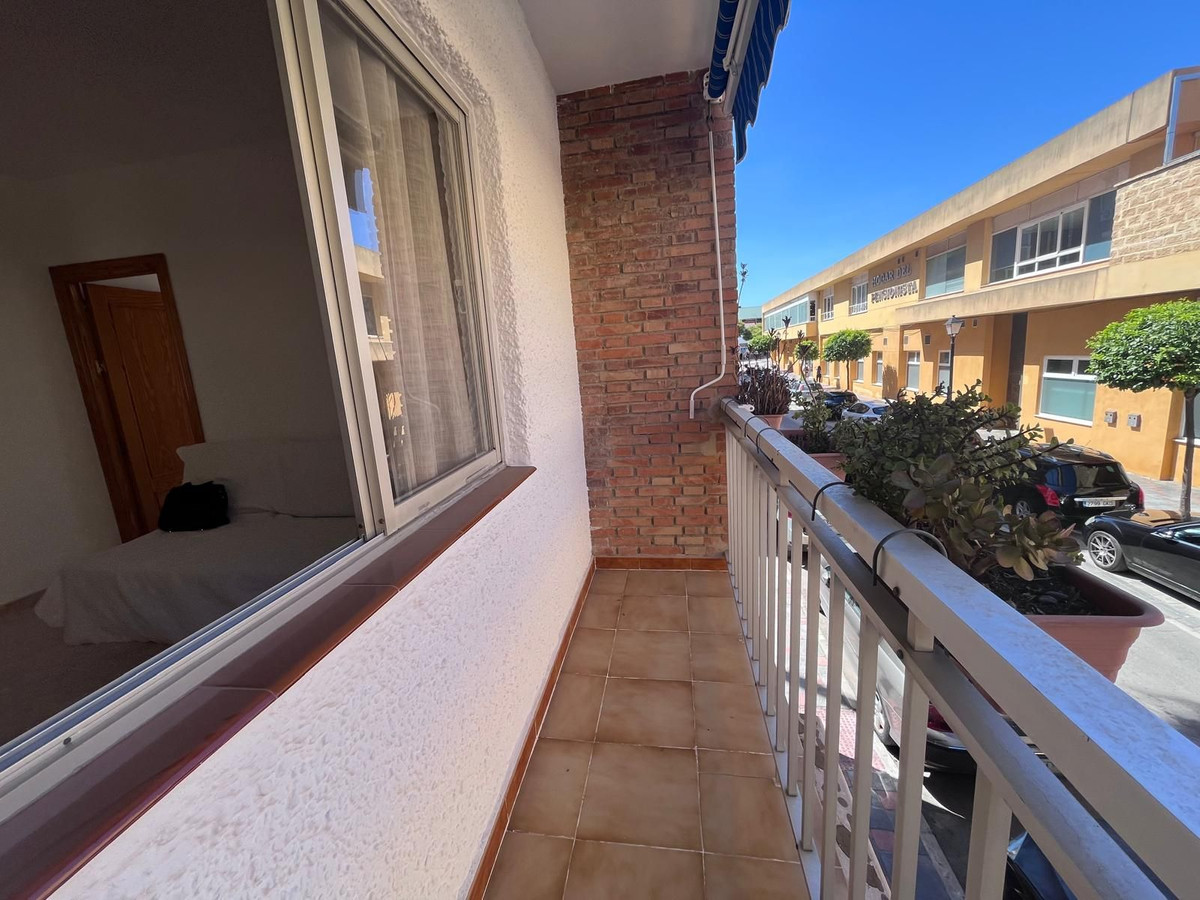 Se vende Apartamento Planta Media de 3 dormitorios en Costa Del Sol, Málaga, España