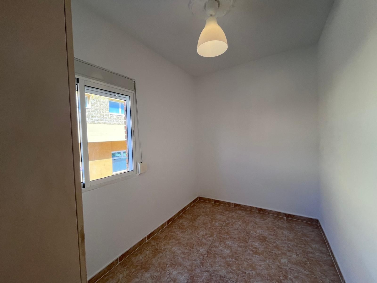Se vende Apartamento Planta Media de 3 dormitorios en Costa Del Sol, Málaga, España