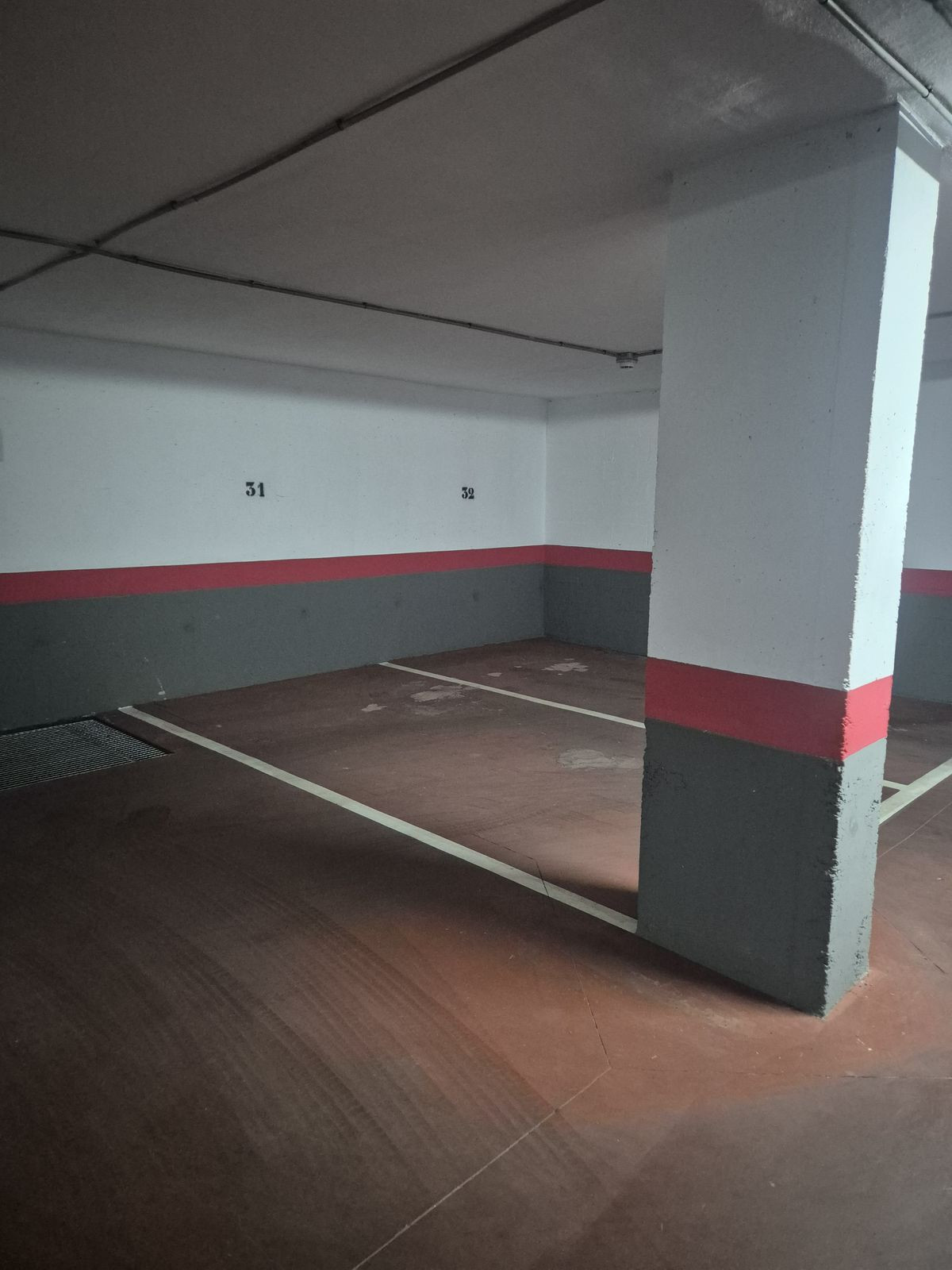 Se vende Aparcamiento  en Costa Del Sol, Málaga, España