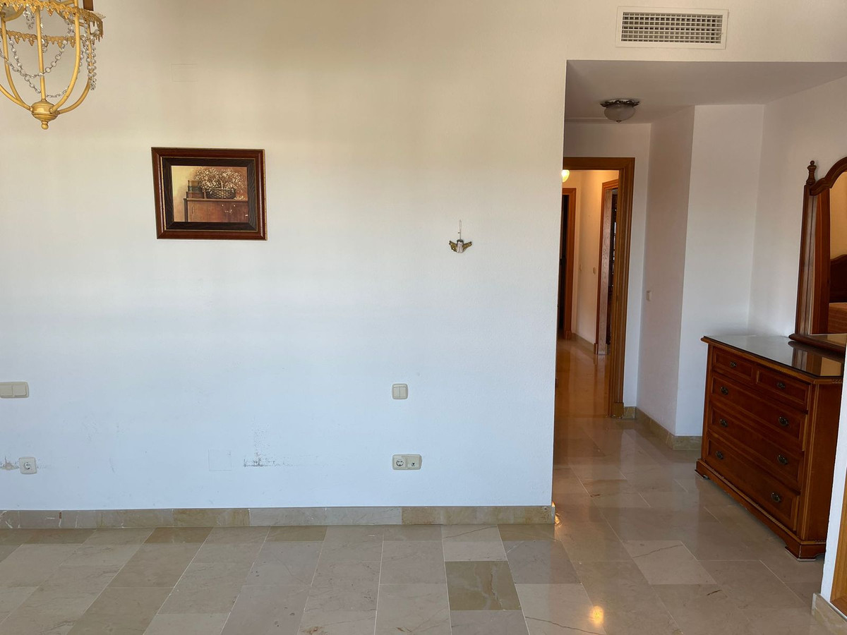 3 Bed Apartment for sale in San Pedro De Alcántara Costa Del Sol, Málaga, Spain