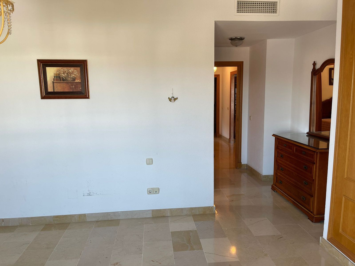 3 Bed Apartment for sale in San Pedro De Alcántara Costa Del Sol, Málaga, Spain