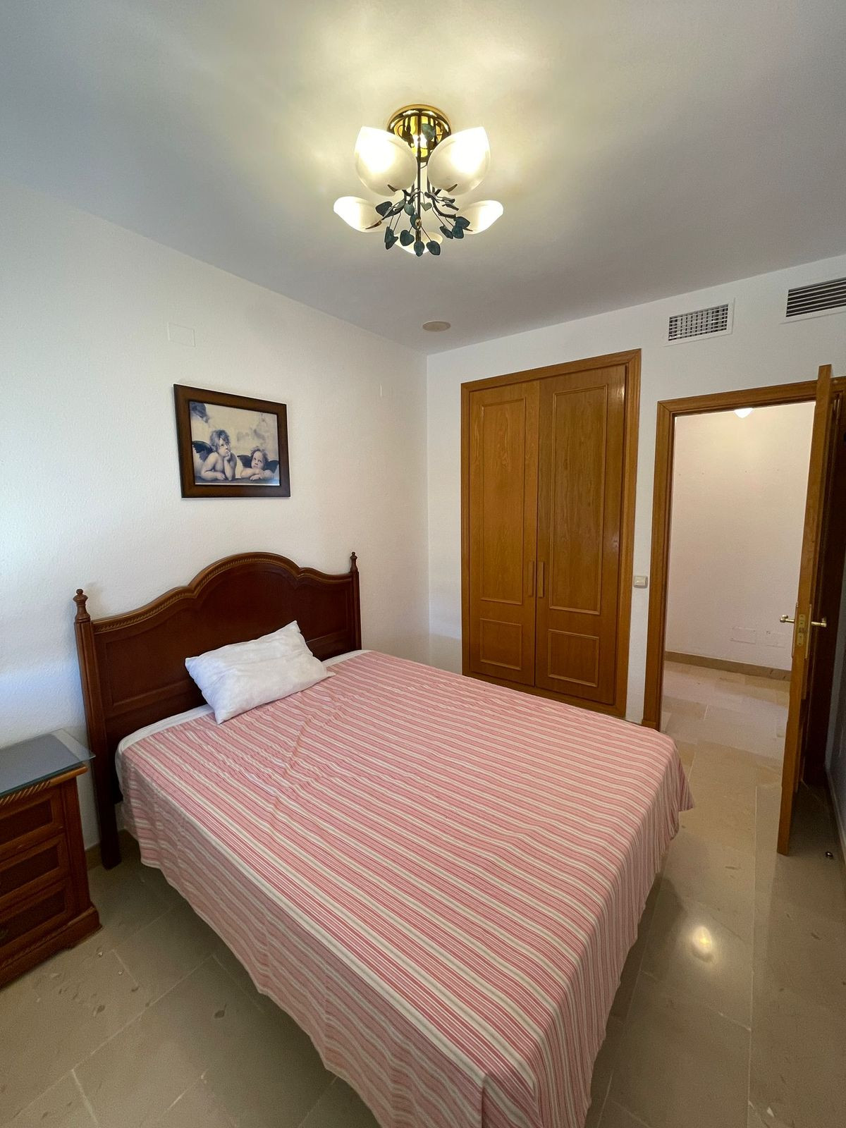 3 Bed Apartment for sale in San Pedro De Alcántara Costa Del Sol, Málaga, Spain