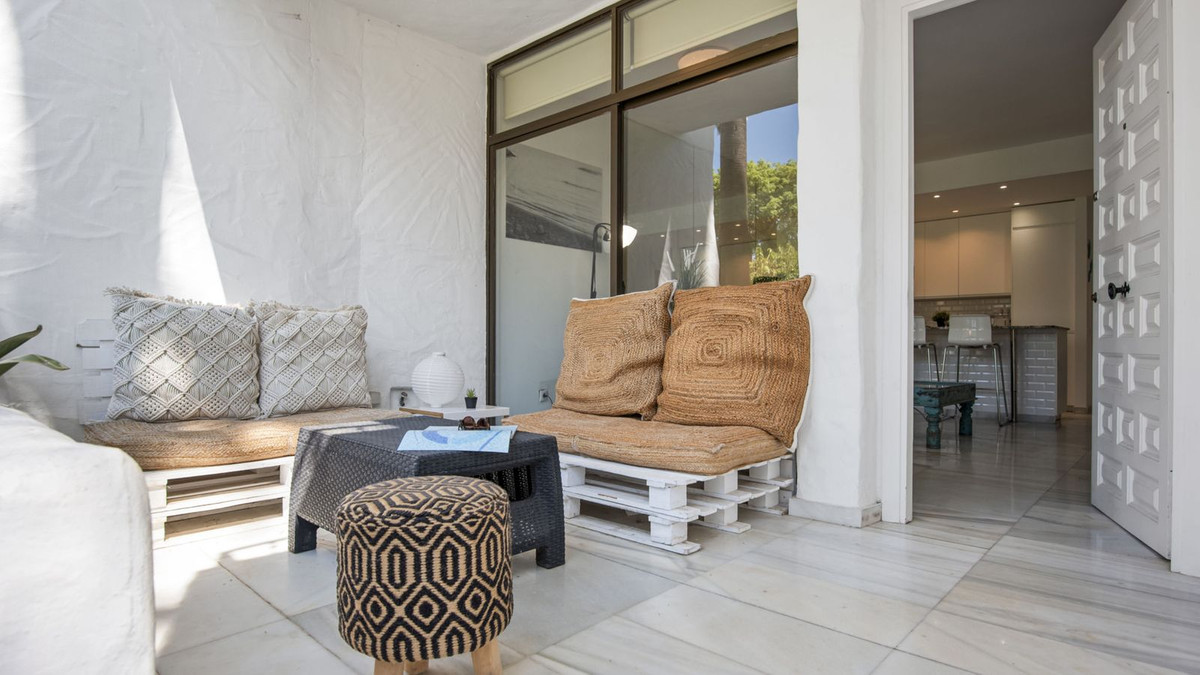 2 Bed Apartment for sale in Puerto Banús Costa Del Sol, Málaga, Spain