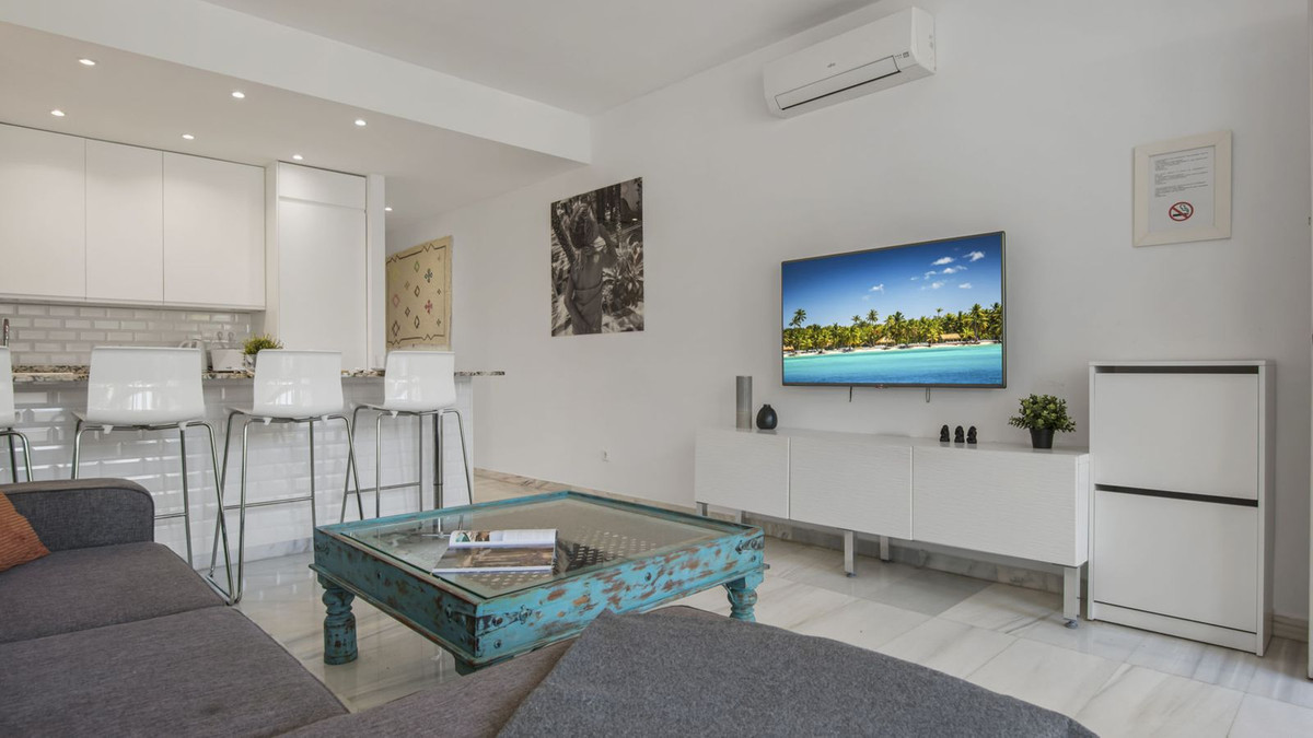 2 Bed Apartment for sale in Puerto Banús Costa Del Sol, Málaga, Spain