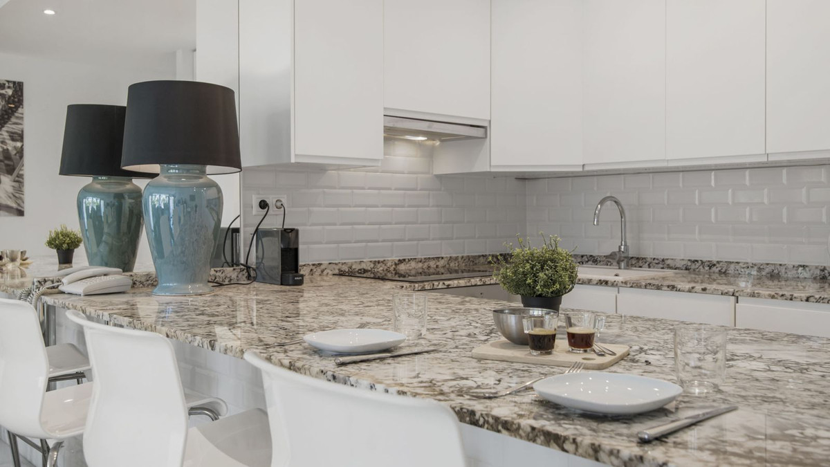 2 Bed Apartment for sale in Puerto Banús Costa Del Sol, Málaga, Spain