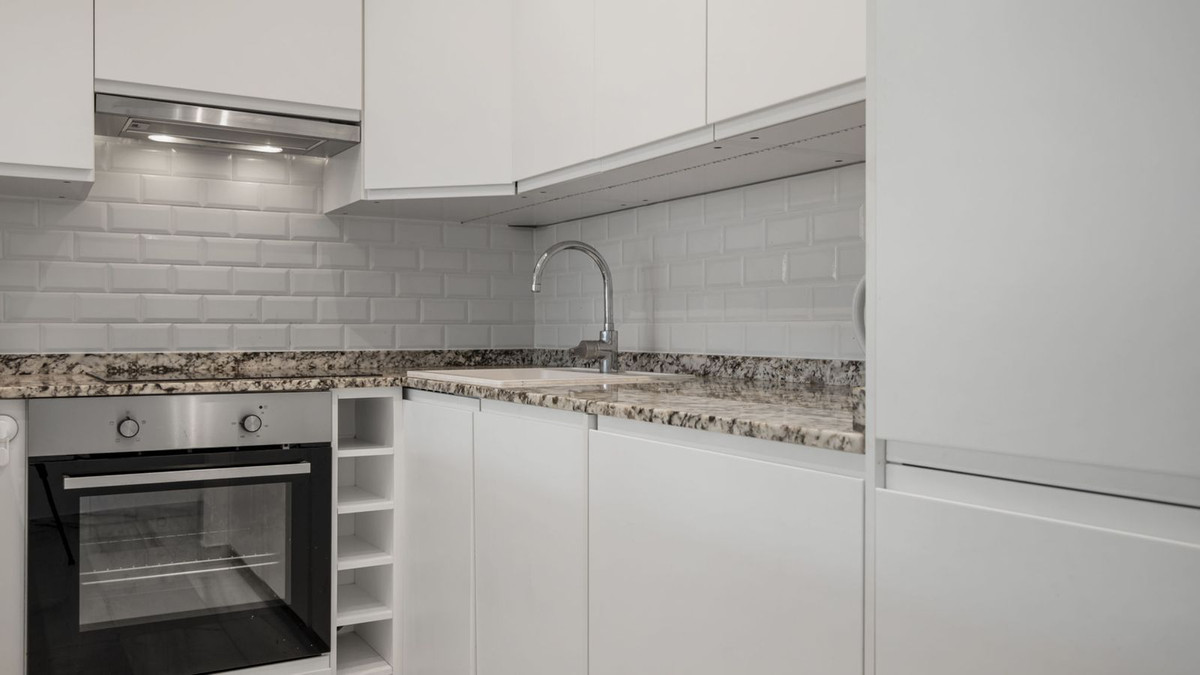 2 Bed Apartment for sale in Puerto Banús Costa Del Sol, Málaga, Spain