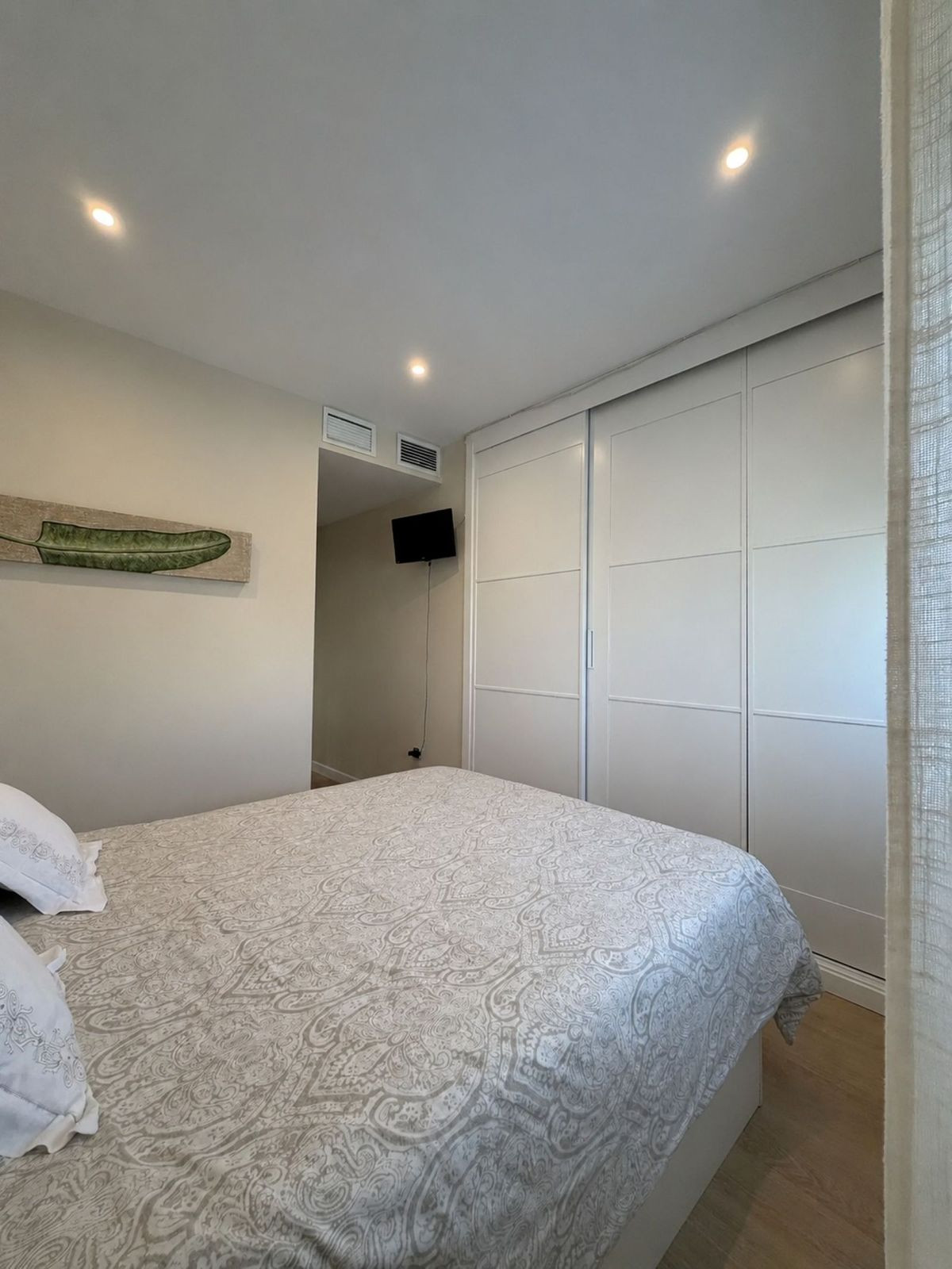 Se vende Apartamento Planta Media de 3 dormitorios en Costa Del Sol, Málaga, España