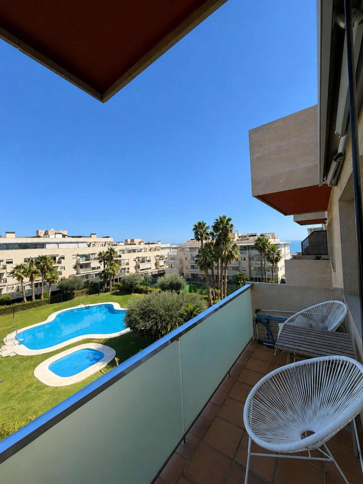Se vende Apartamento Planta Media de 3 dormitorios en Costa Del Sol, Málaga, España