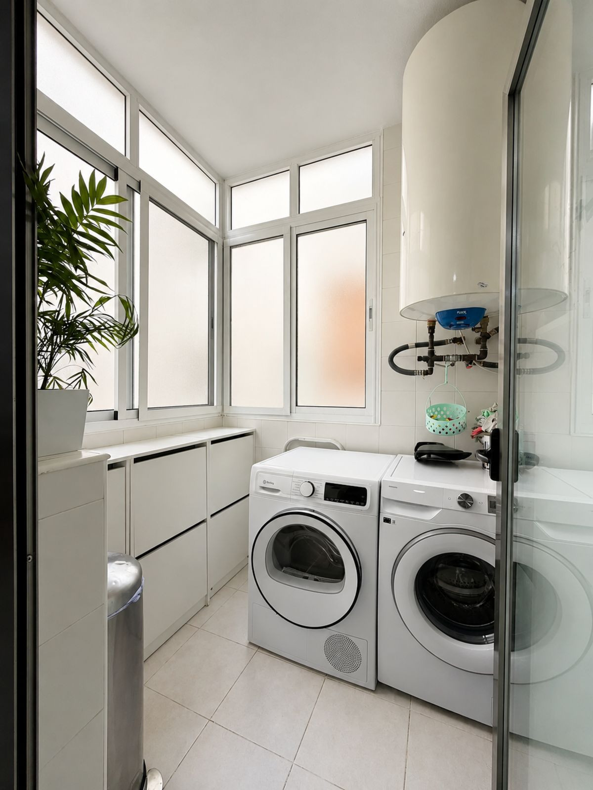 Se vende Apartamento Planta Media de 3 dormitorios en Costa Del Sol, Málaga, España
