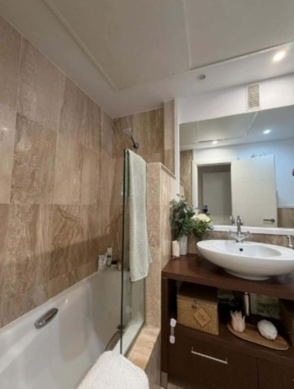 Se vende Apartamento Planta Media de 3 dormitorios en Costa Del Sol, Málaga, España