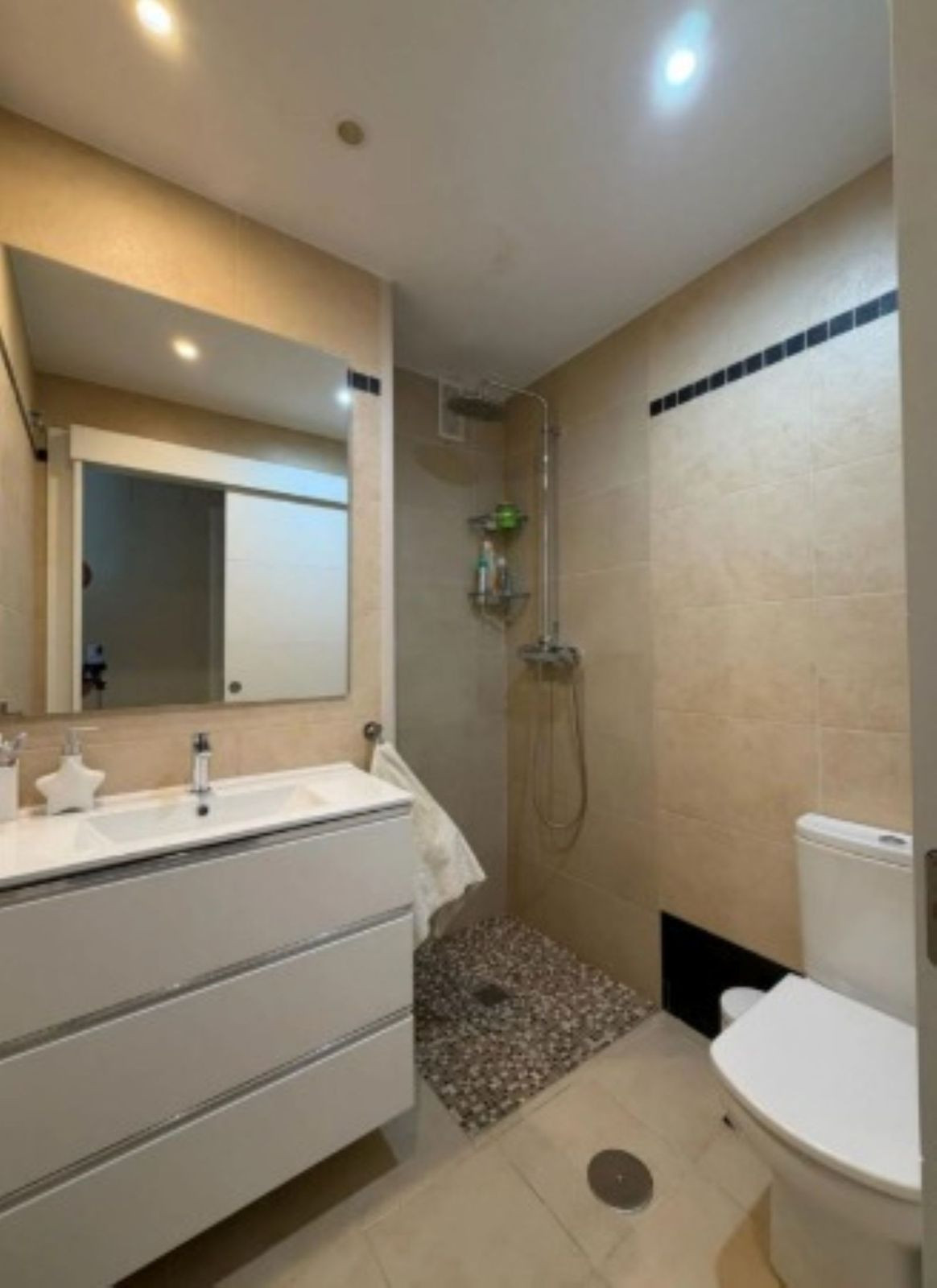 Se vende Apartamento Planta Media de 3 dormitorios en Costa Del Sol, Málaga, España
