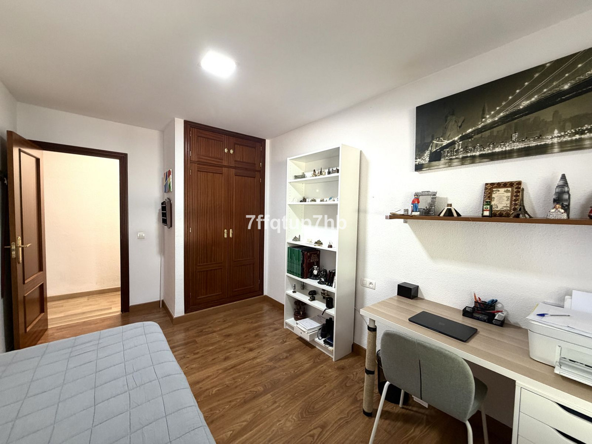 4 Bed Apartment for sale in Estepona Costa Del Sol, Málaga, Spain