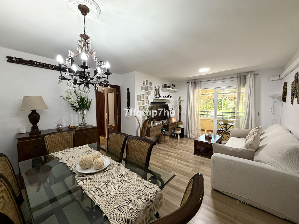 4 Bed Apartment for sale in Estepona Costa Del Sol, Málaga, Spain