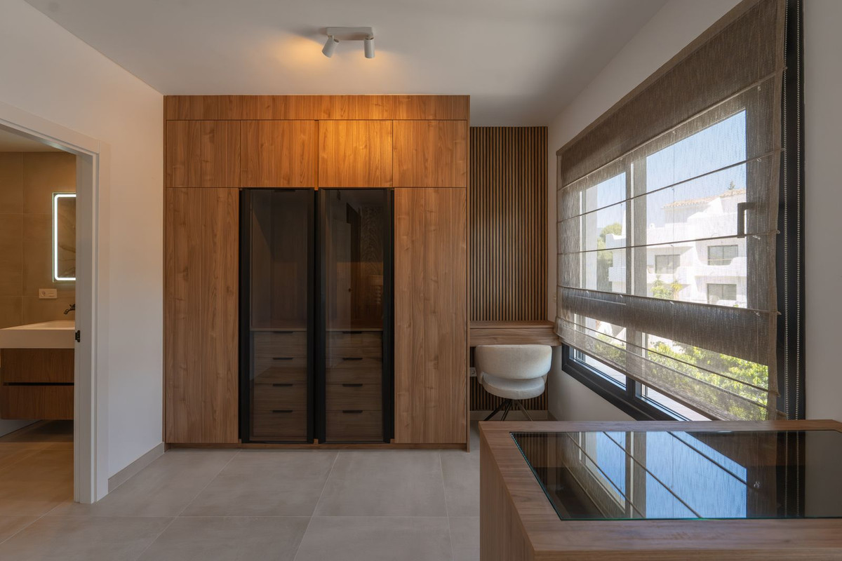 3 Bed Townhouse for sale in Nagüeles Costa Del Sol, Málaga, Spain