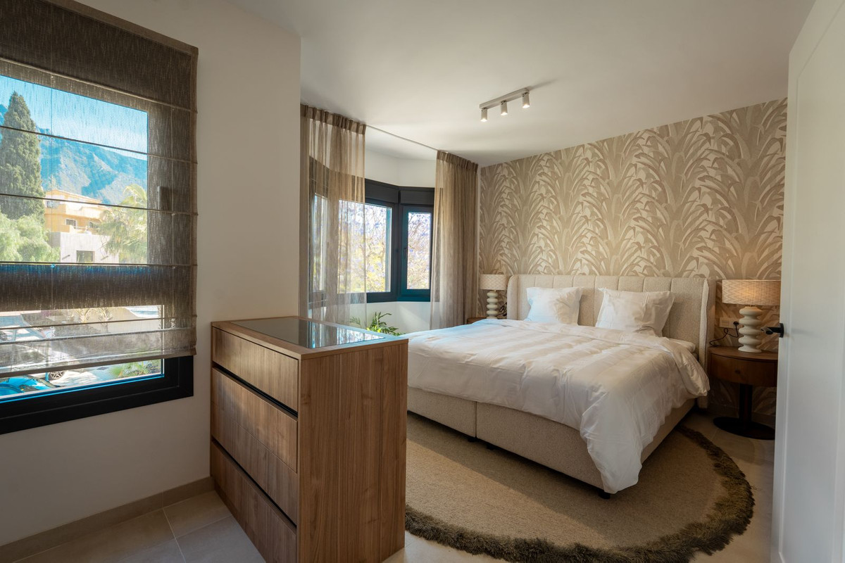 3 Bed Townhouse for sale in Nagüeles Costa Del Sol, Málaga, Spain