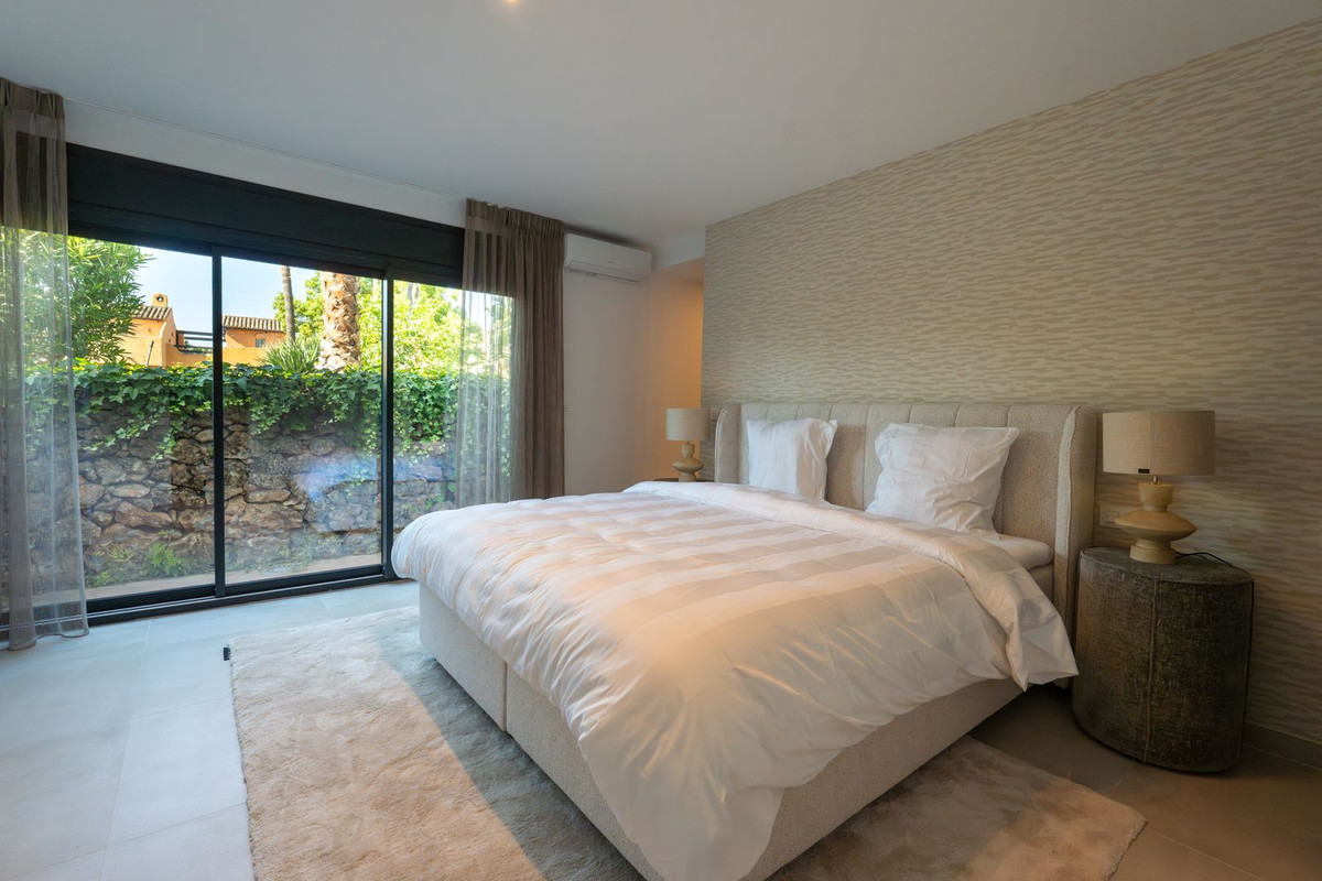 3 Bed Townhouse for sale in Nagüeles Costa Del Sol, Málaga, Spain
