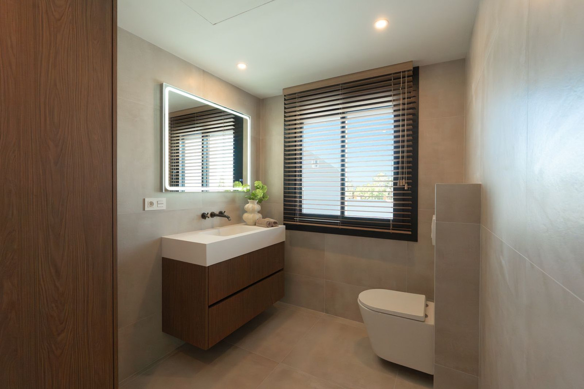 3 Bed Townhouse for sale in Nagüeles Costa Del Sol, Málaga, Spain