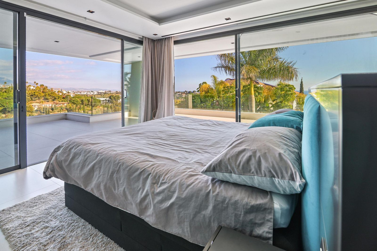 6 Bed Townhouse for sale in Los Flamingos Costa Del Sol, Málaga, Spain