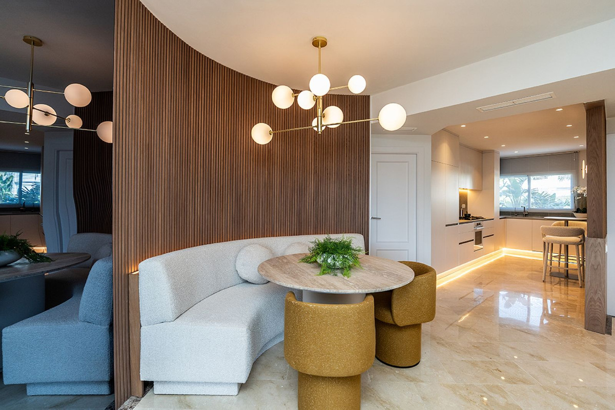 Se vende Apartamento Planta Media de 2 dormitorios en Costa Del Sol, Málaga, España