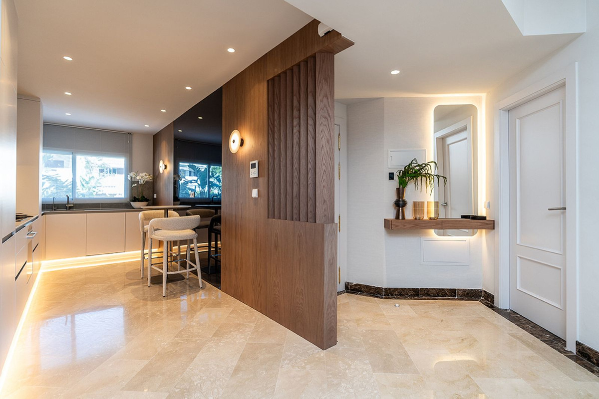 Se vende Apartamento Planta Media de 2 dormitorios en Costa Del Sol, Málaga, España