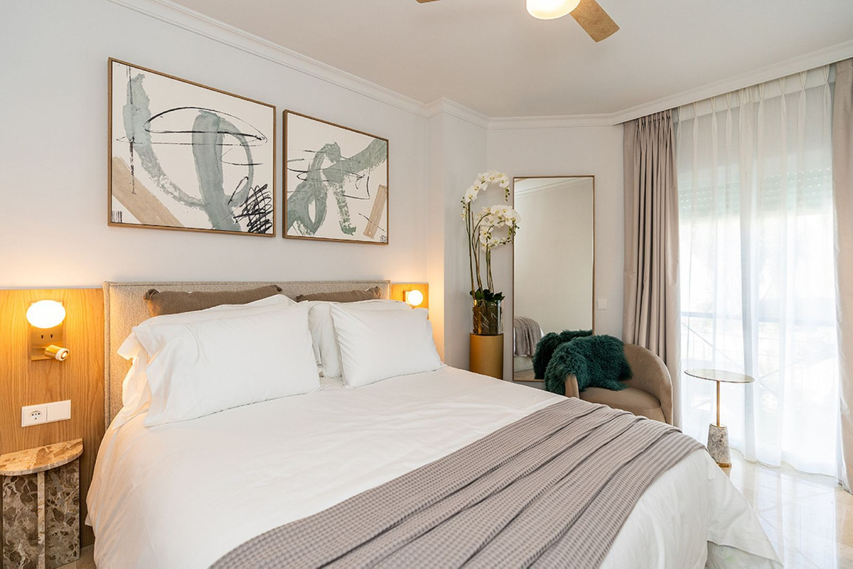 Se vende Apartamento Planta Media de 2 dormitorios en Costa Del Sol, Málaga, España