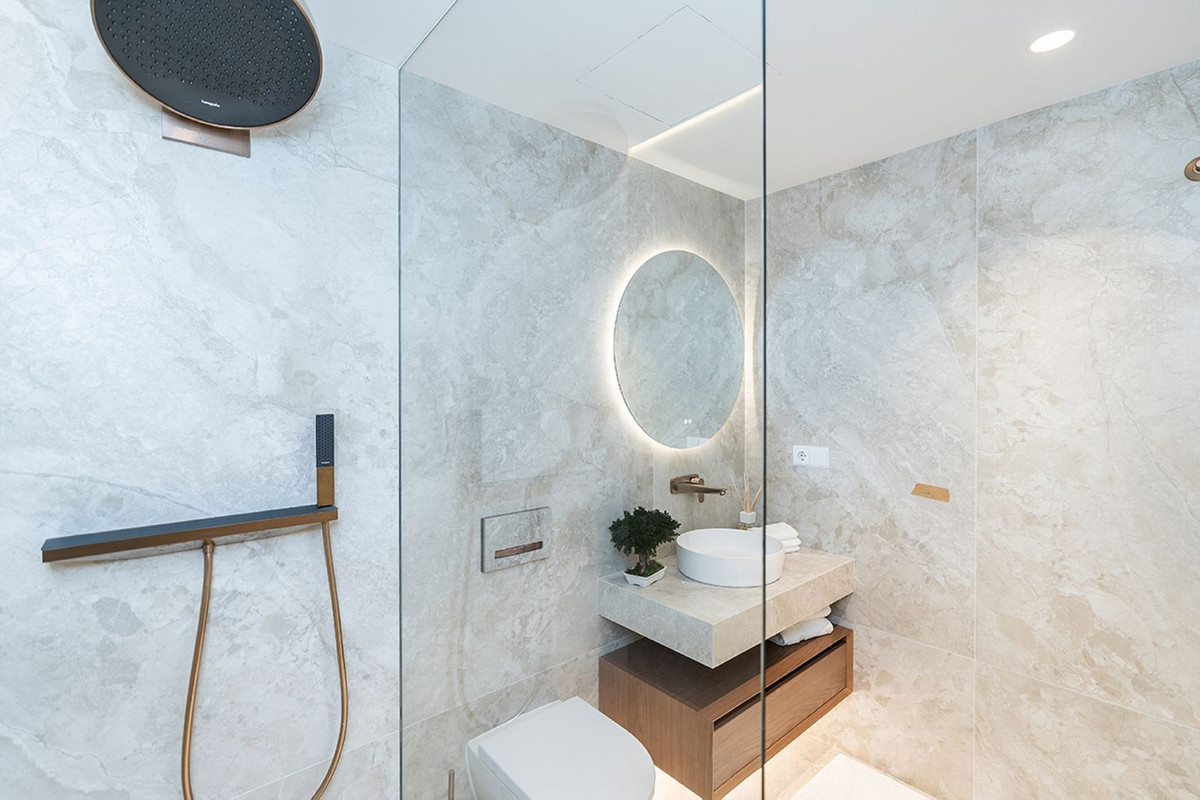 Se vende Apartamento Planta Media de 2 dormitorios en Costa Del Sol, Málaga, España