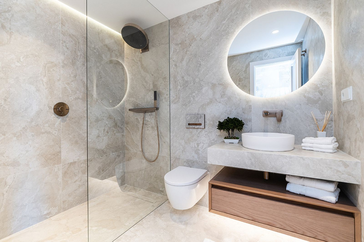 Se vende Apartamento Planta Media de 2 dormitorios en Costa Del Sol, Málaga, España