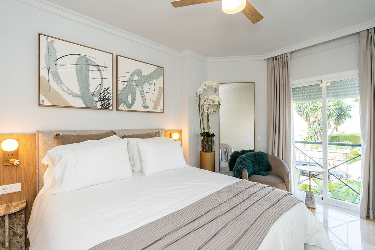 Se vende Apartamento Planta Media de 2 dormitorios en Costa Del Sol, Málaga, España