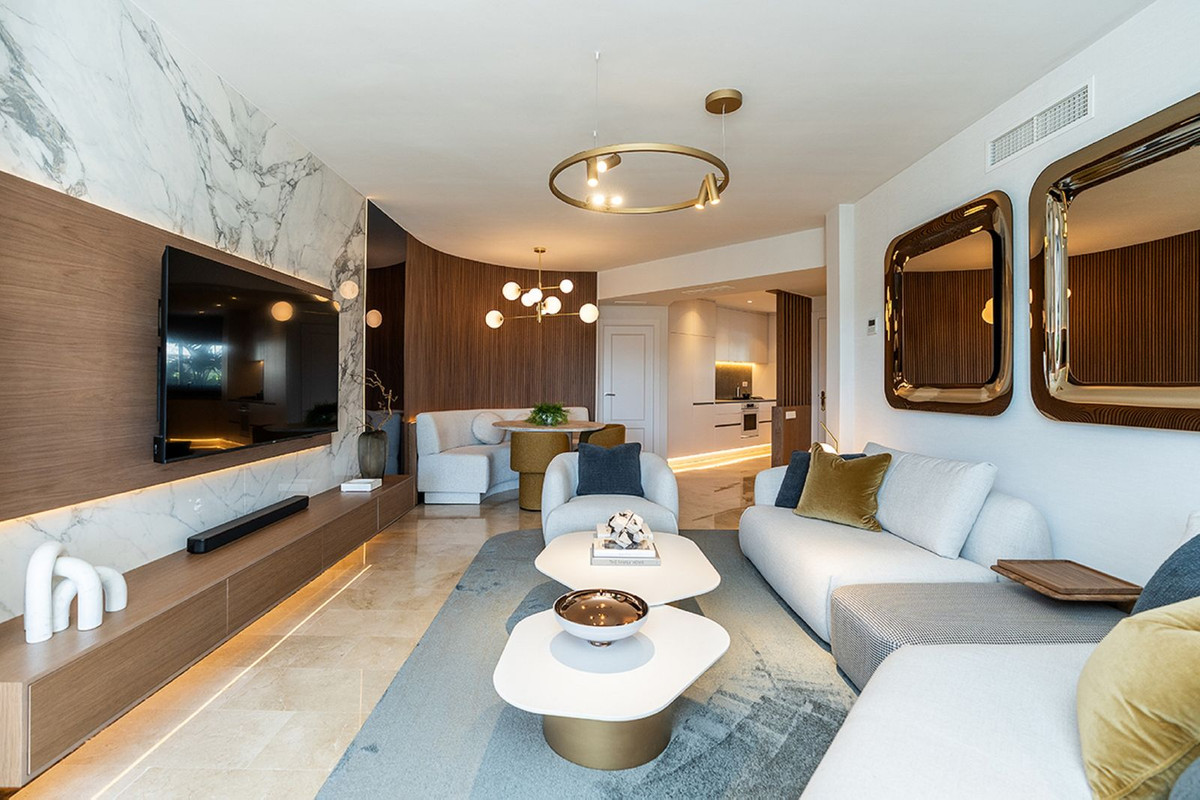 Se vende Apartamento Planta Media de 2 dormitorios en Costa Del Sol, Málaga, España