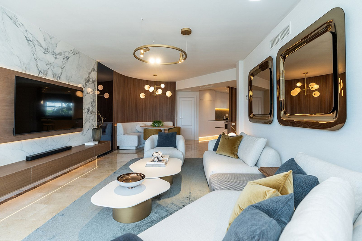 Se vende Apartamento Planta Media de 2 dormitorios en Costa Del Sol, Málaga, España