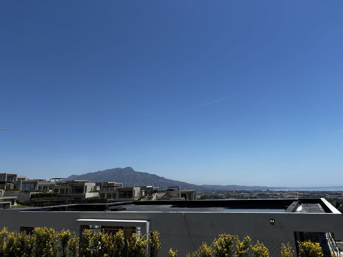 3 Bed Townhouse for sale in Benahavís Costa Del Sol, Málaga, Spain