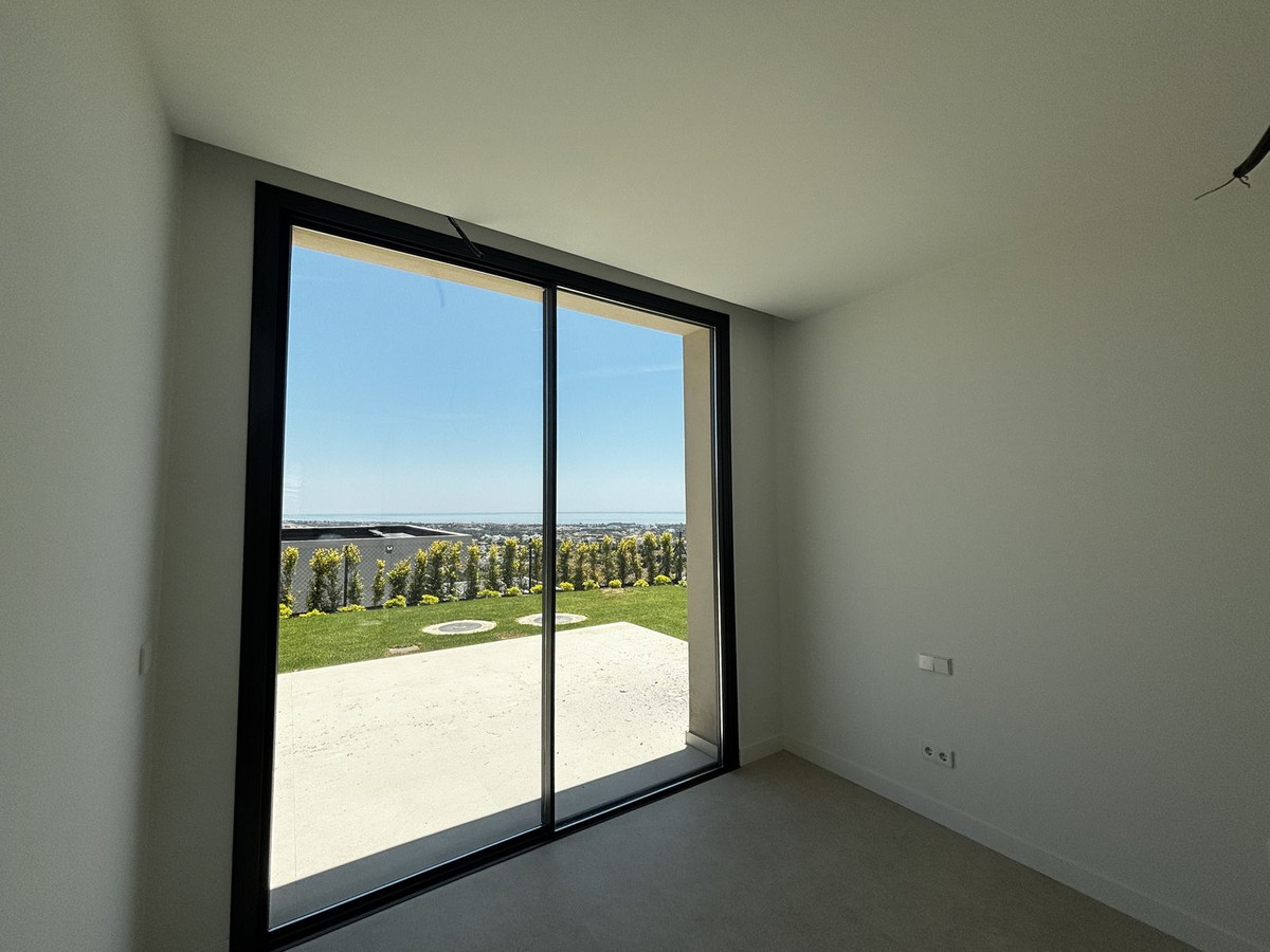 3 Bed Townhouse for sale in Benahavís Costa Del Sol, Málaga, Spain