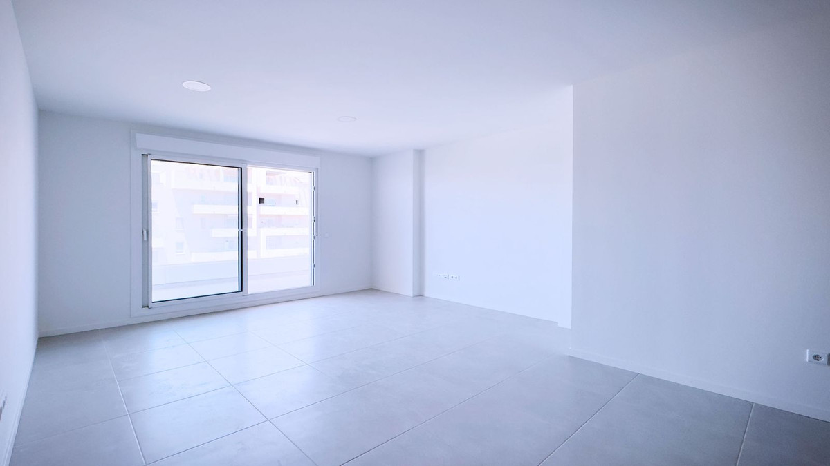 3 Bed Apartment for sale in Nueva Andalucía Costa Del Sol, Málaga, Spain