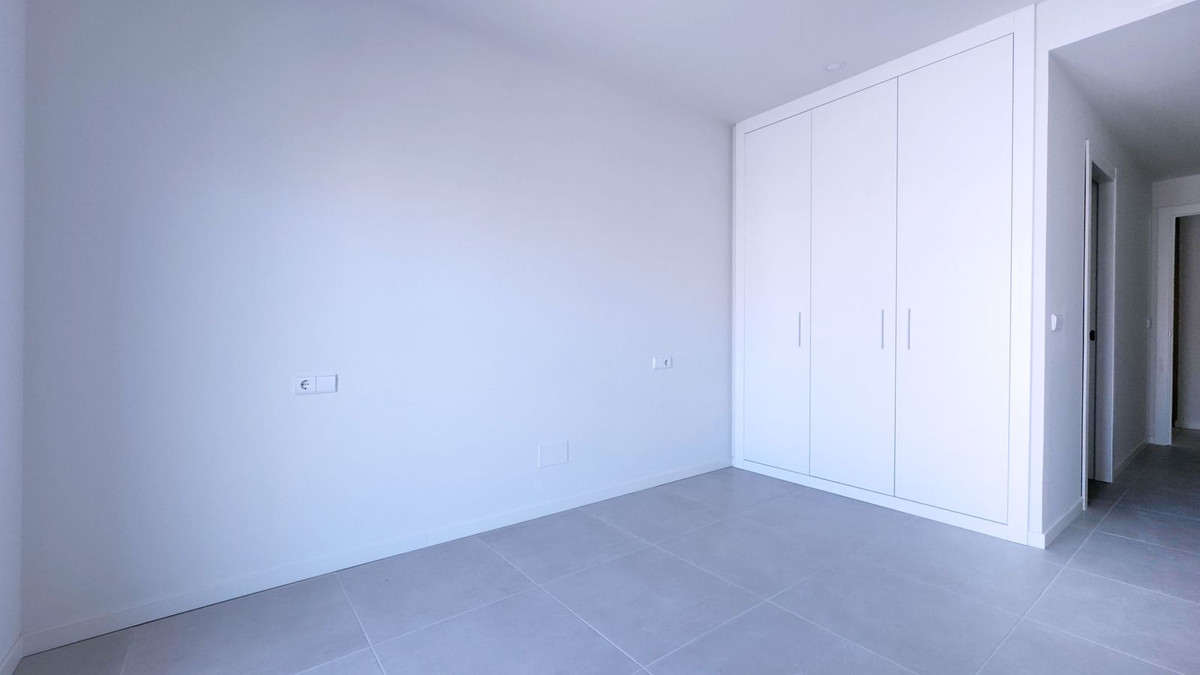 3 Bed Apartment for sale in Nueva Andalucía Costa Del Sol, Málaga, Spain