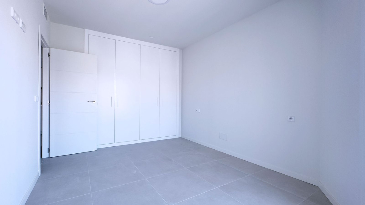 3 Bed Apartment for sale in Nueva Andalucía Costa Del Sol, Málaga, Spain