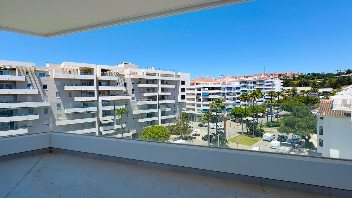 3 Bed Apartment for sale in Nueva Andalucía Costa Del Sol, Málaga, Spain