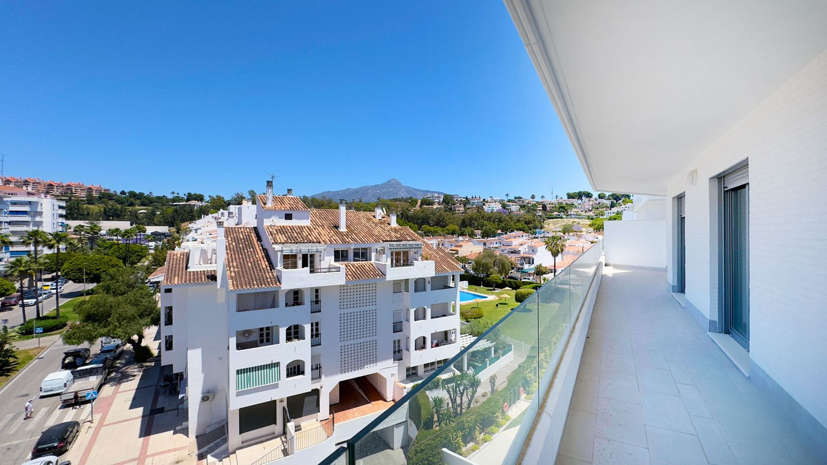 3 Bed Apartment for sale in Nueva Andalucía Costa Del Sol, Málaga, Spain