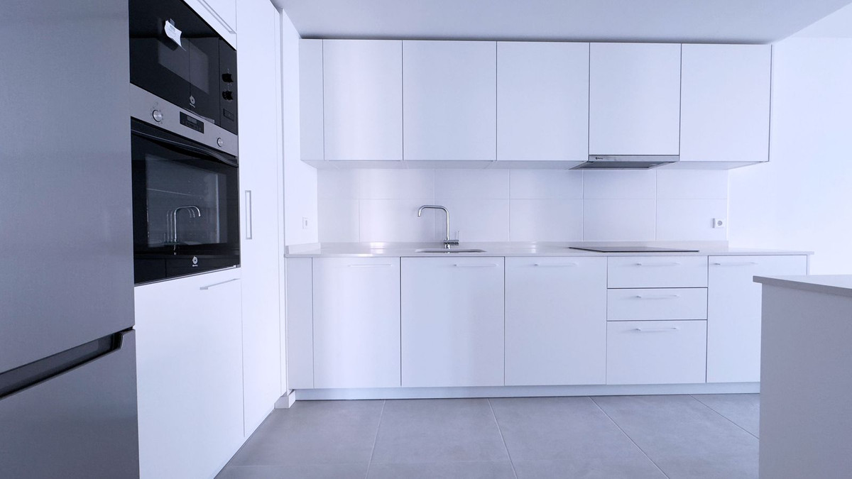 3 Bed Apartment for sale in Nueva Andalucía Costa Del Sol, Málaga, Spain