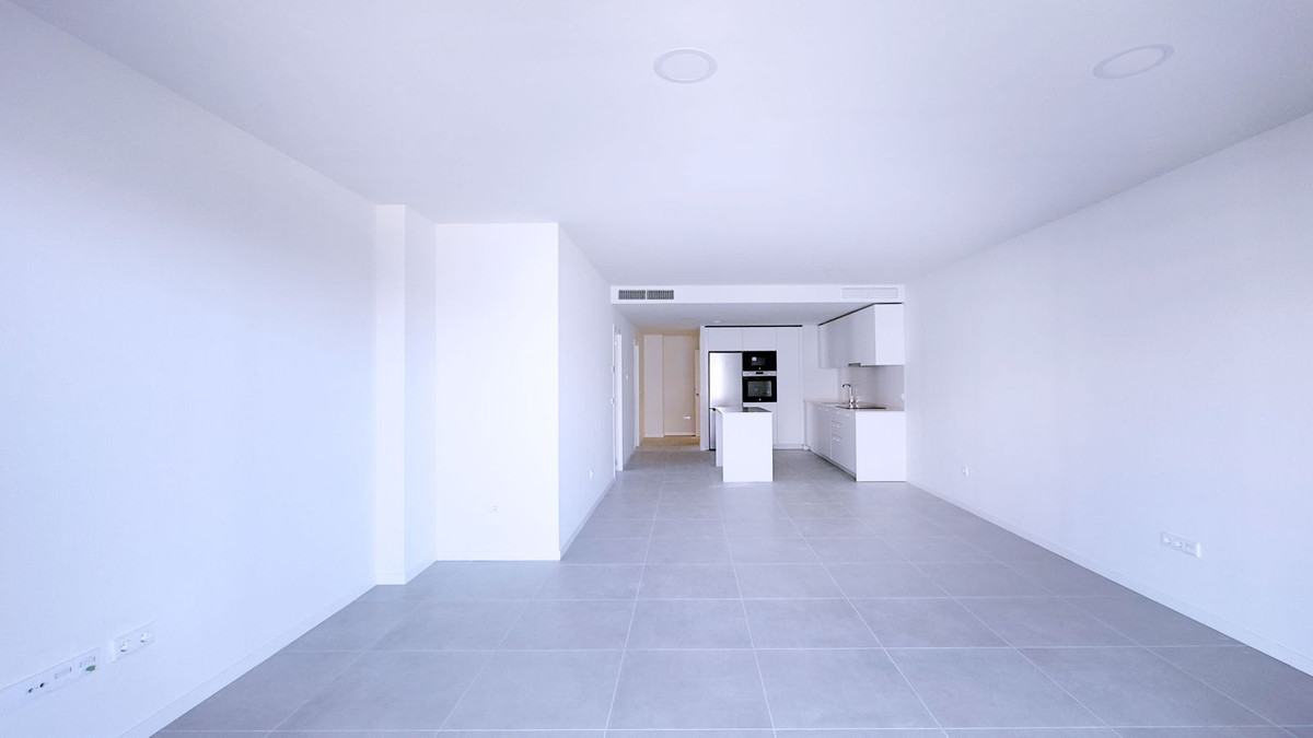 3 Bed Apartment for sale in Nueva Andalucía Costa Del Sol, Málaga, Spain