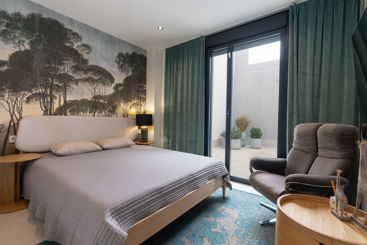 3 Bed Apartment for sale in Estepona Costa Del Sol, Málaga, Spain