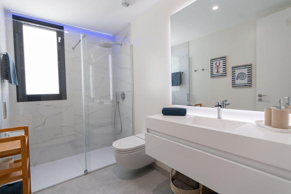 3 Bed Apartment for sale in Estepona Costa Del Sol, Málaga, Spain