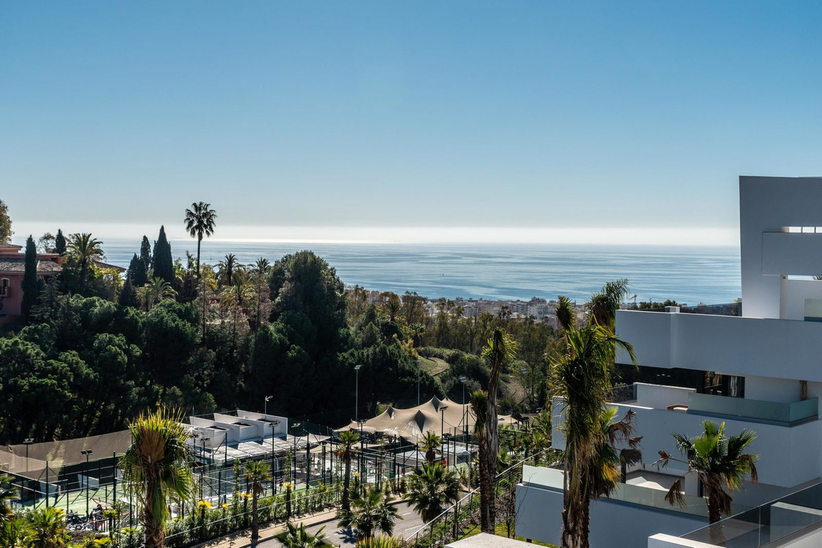 3 Bed Apartment for sale in Estepona Costa Del Sol, Málaga, Spain