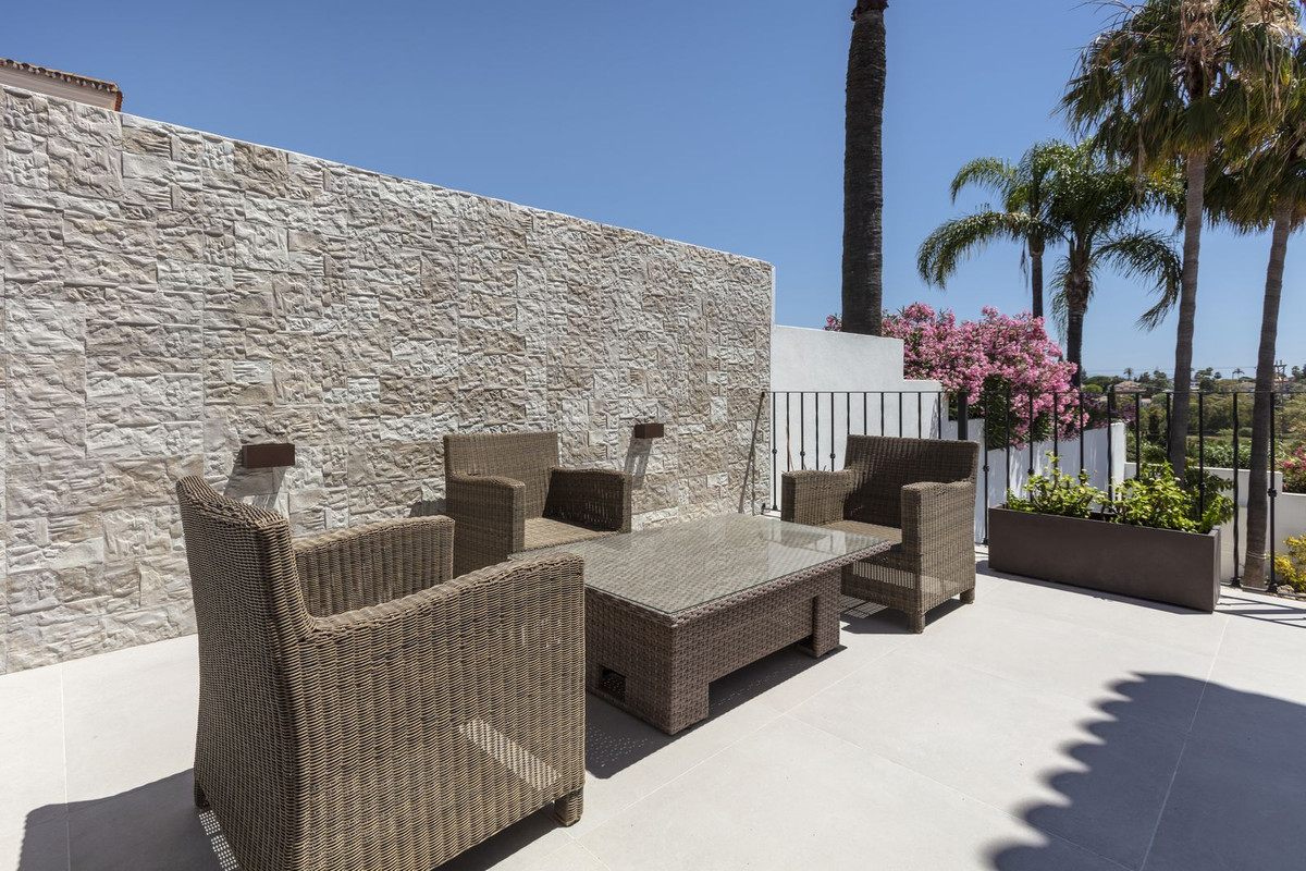 6 Bed Townhouse for sale in Estepona Costa Del Sol, Málaga, Spain