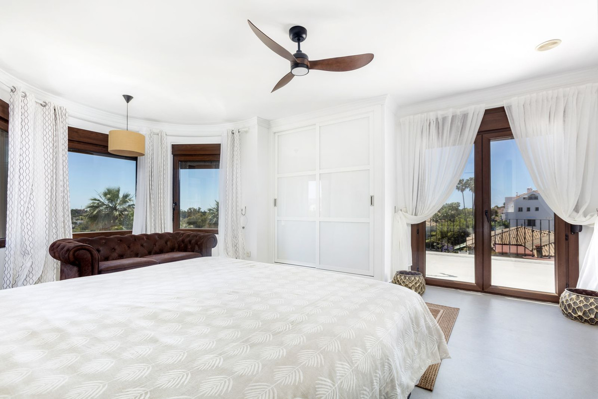 6 Bed Townhouse for sale in Estepona Costa Del Sol, Málaga, Spain