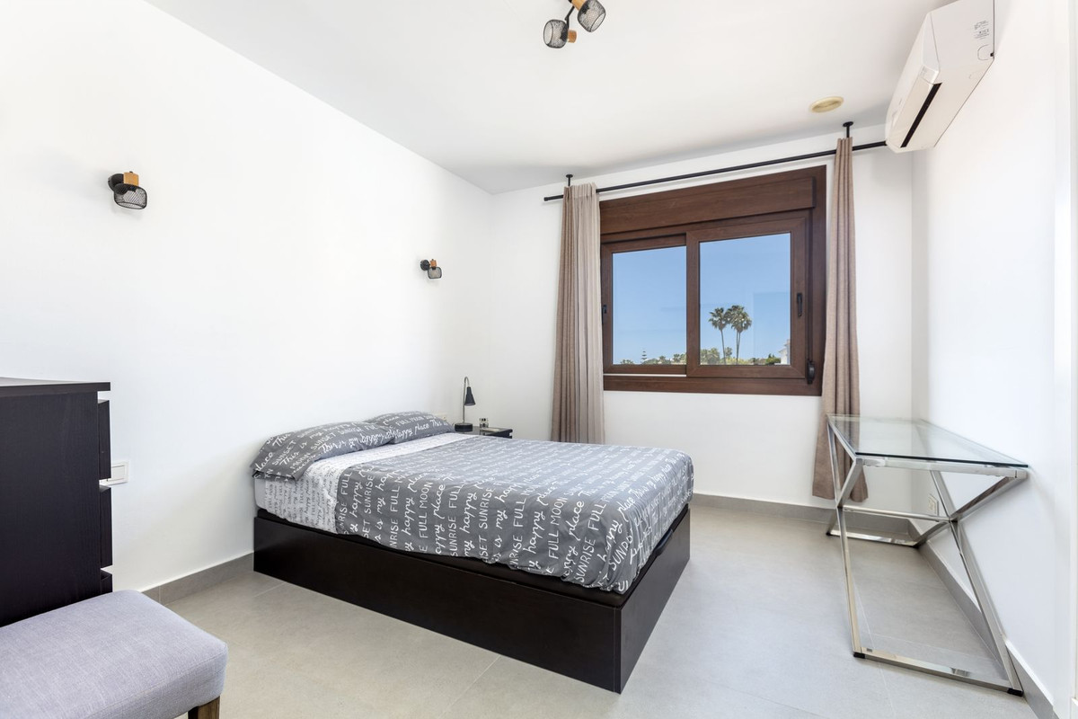6 Bed Townhouse for sale in Estepona Costa Del Sol, Málaga, Spain