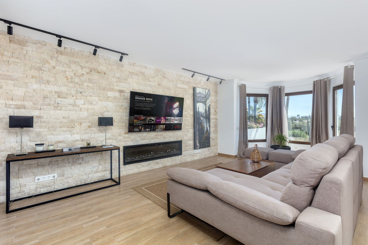 6 Bed Townhouse for sale in Estepona Costa Del Sol, Málaga, Spain