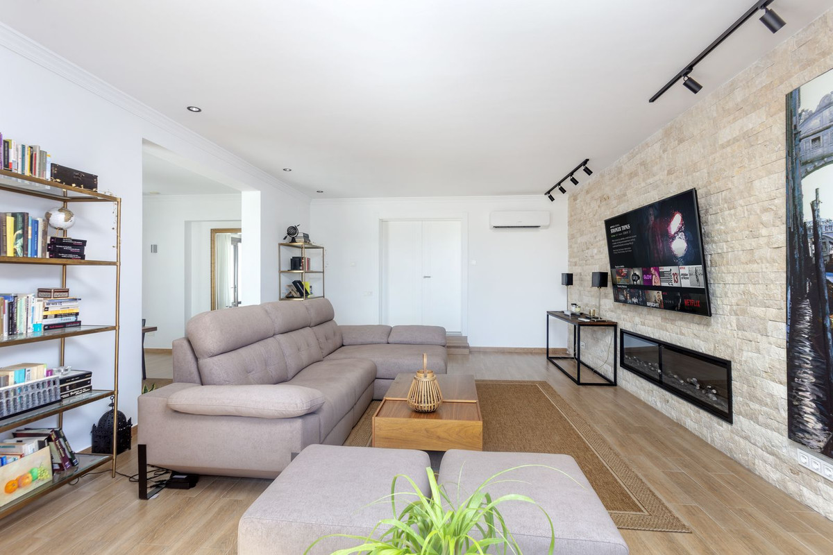 6 Bed Townhouse for sale in Estepona Costa Del Sol, Málaga, Spain